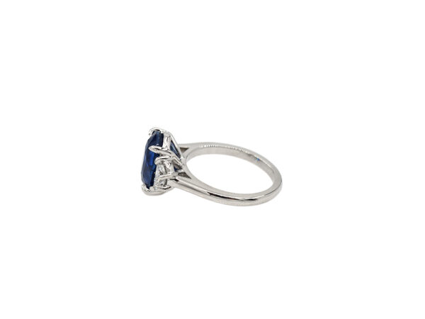 Platinum 6.32 Ct Sapphire + Diamond Ring - Image 3