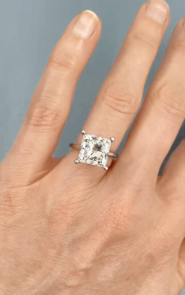 6.01 Ct Diamond Solitaire Ring - Image 5