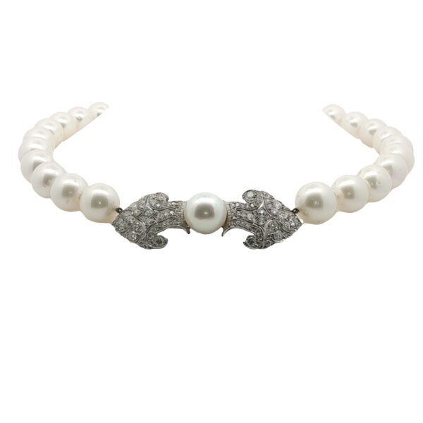 Graduated Pearl Choker With Deco Adornment